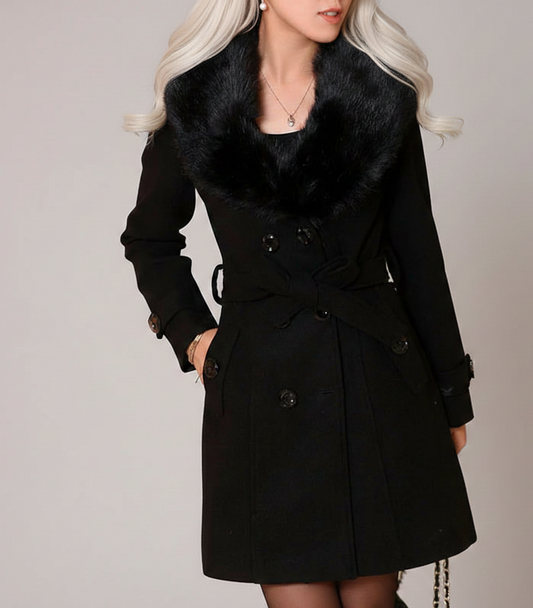 Noorderlicht Faux Fur Damesmantel met Dubbelknoop en Slanke Pasvorm