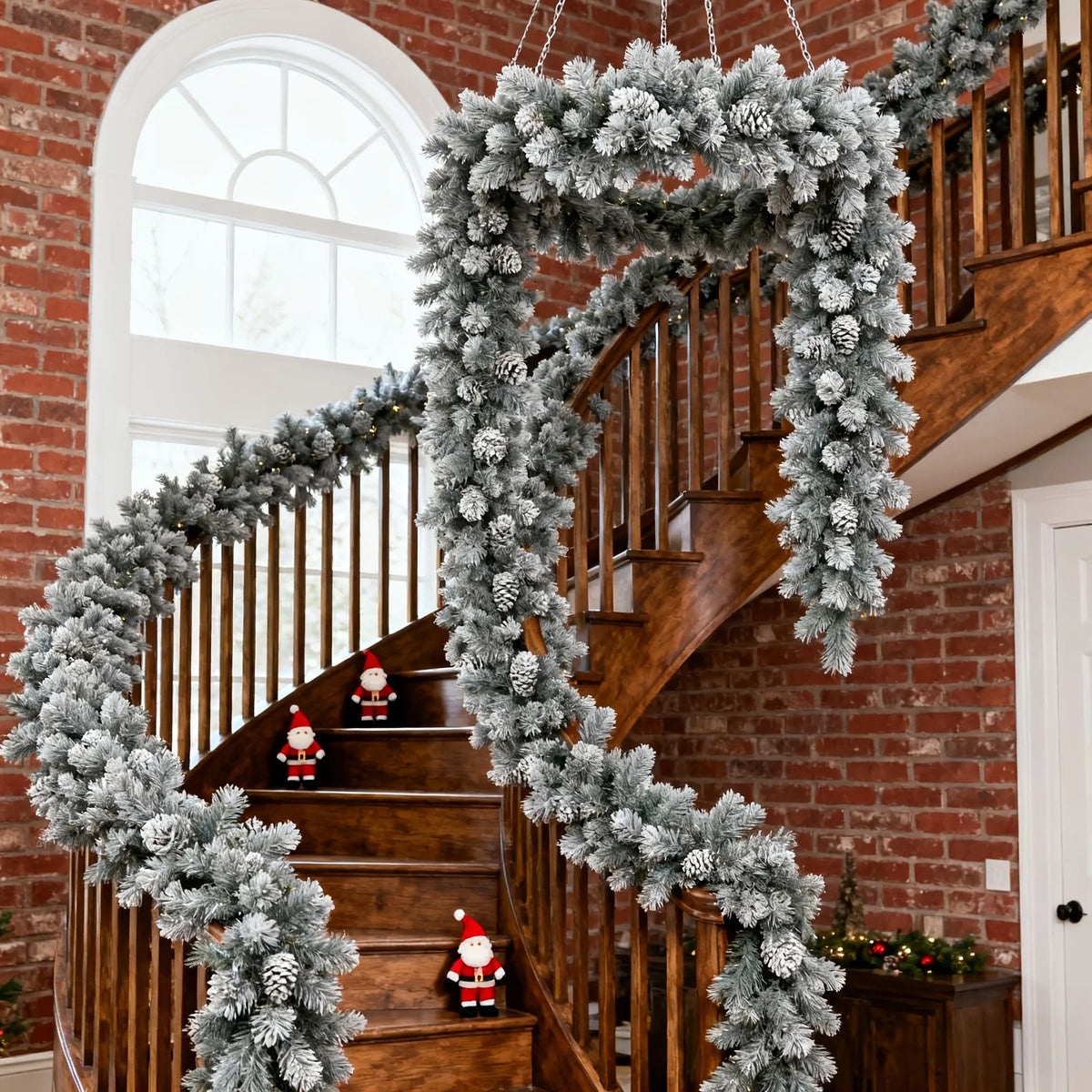 Sneeuwdenna – Besneeuwde Kunstkerstkrans voor Deur en Muur