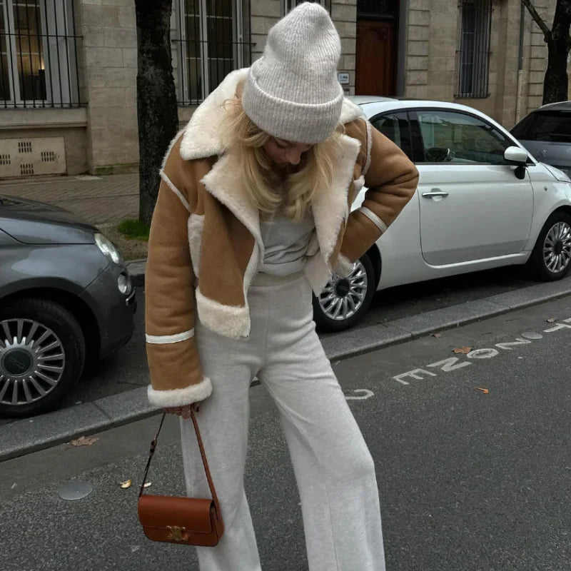 Elin Dames Jas – Korte Winterjas met Zachte Shearling Details