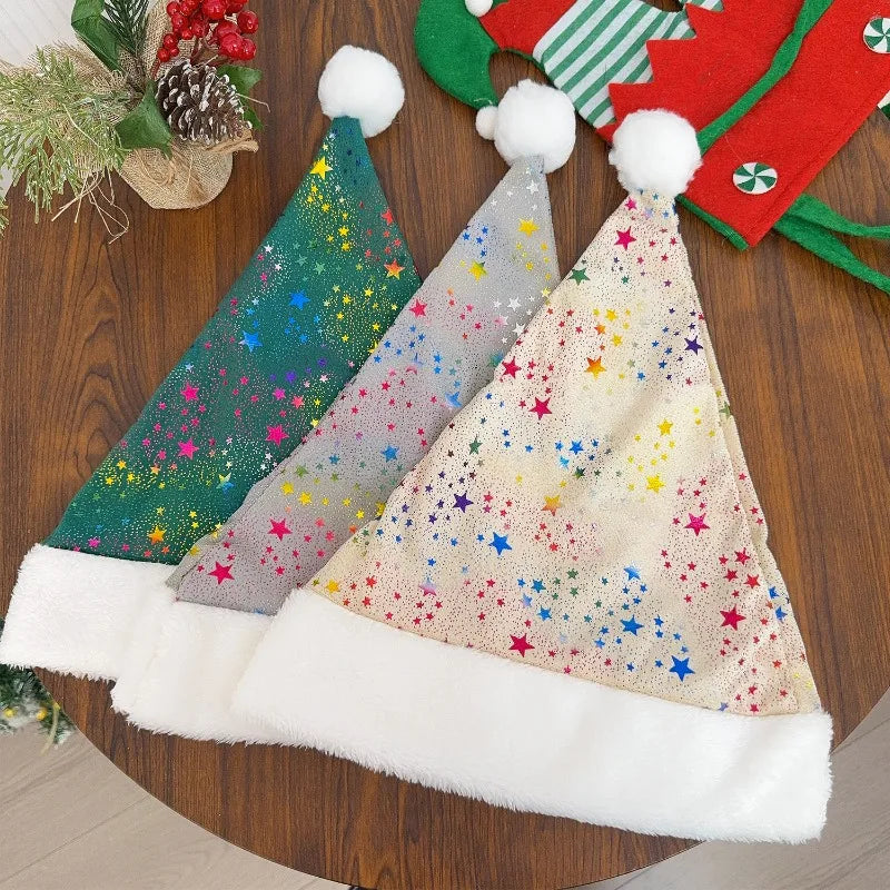 Sterrenpret – Kleurrijke Kerstmuts met Gouden Sterren voor Volwassenen
