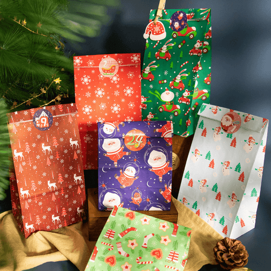 Nienke Kerstcadeautassen – 24-delige Set met Feestelijke Ontwerpen