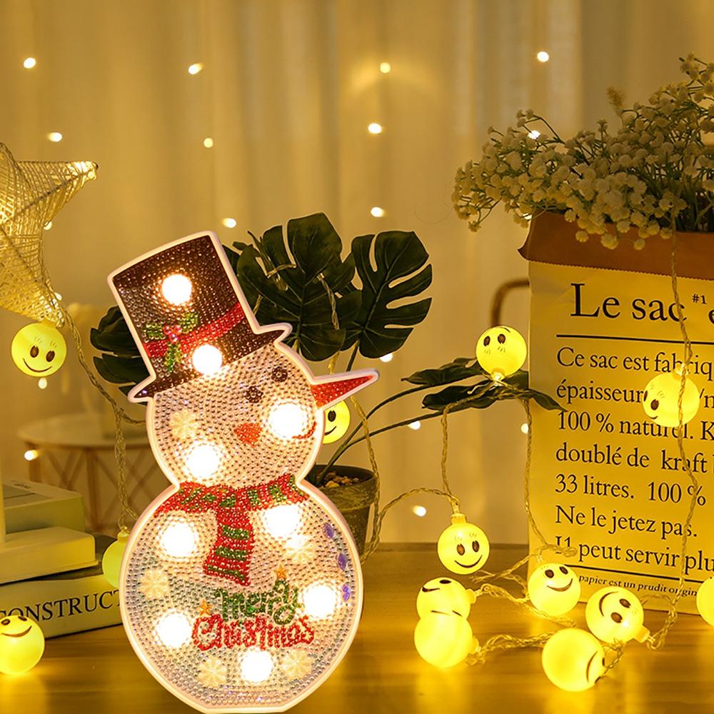 Diamantlicht Noëlle – DIY LED Kerstnachtlampje met Kerstboom en Sneeuwpop