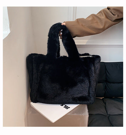Fluffora – Zachte pluche damestas met kettingriem in 2 maten
