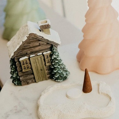 Winterhuisje Wierookhouder – Rustieke Decoratie voor Geurige Sfeer