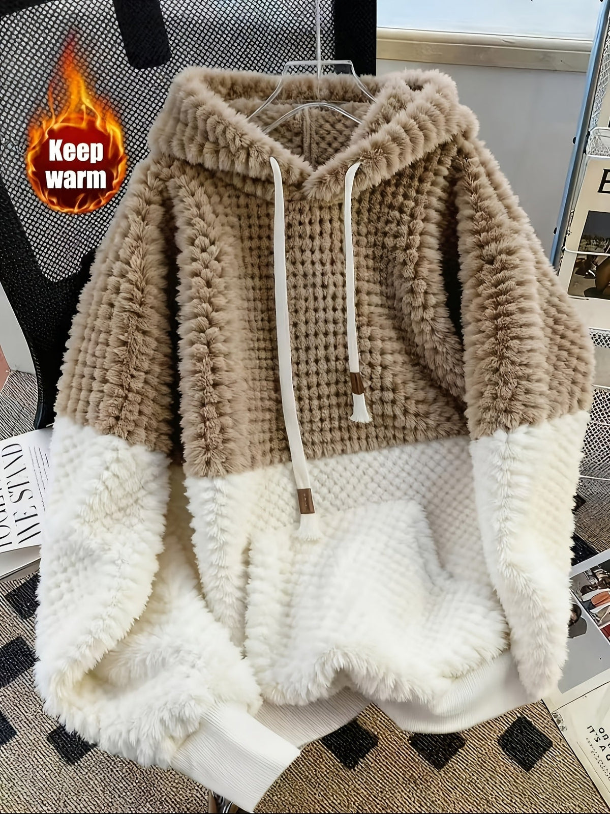 Faux Fur Hoodie in Zachte Materialen met Contrasterende Panelen, Unisex