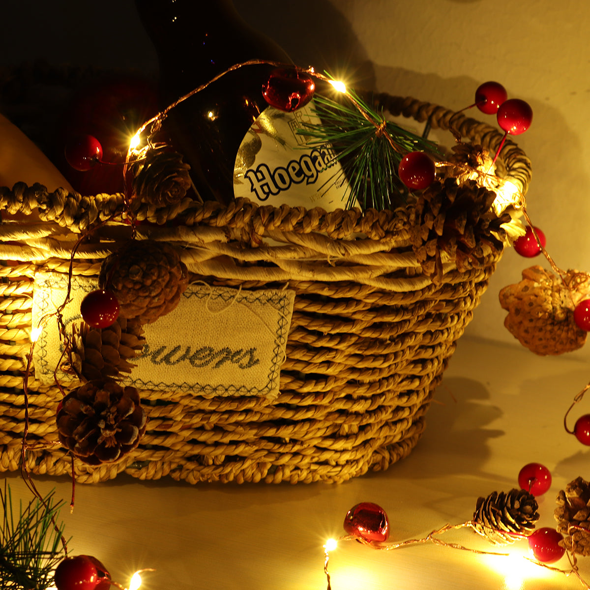 Dennerust LED Kerstlichtslinger met Dennenappels voor Binnen en Buiten