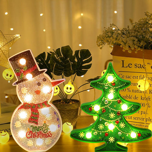 Diamantlicht Noëlle – DIY LED Kerstnachtlampje met Kerstboom en Sneeuwpop