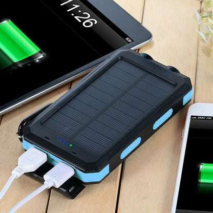 SolarPro Waterdichte Powerbank met Zaklamp en Dubbele USB