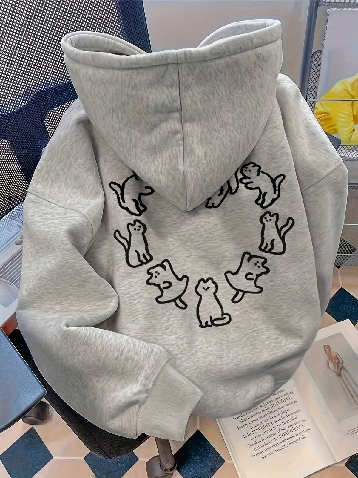 Lichtgrijze hoodie met kattenprint en capuchon voor unisex