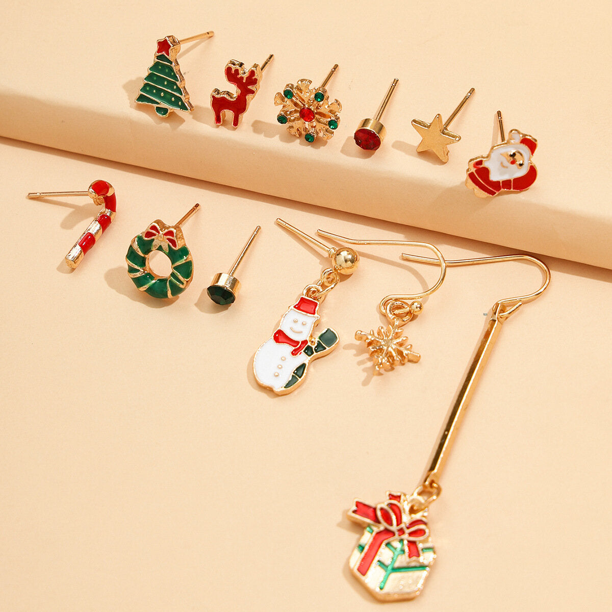 Goudglans Oorbellen Set – 12 Gouden Oorbellen voor Dames