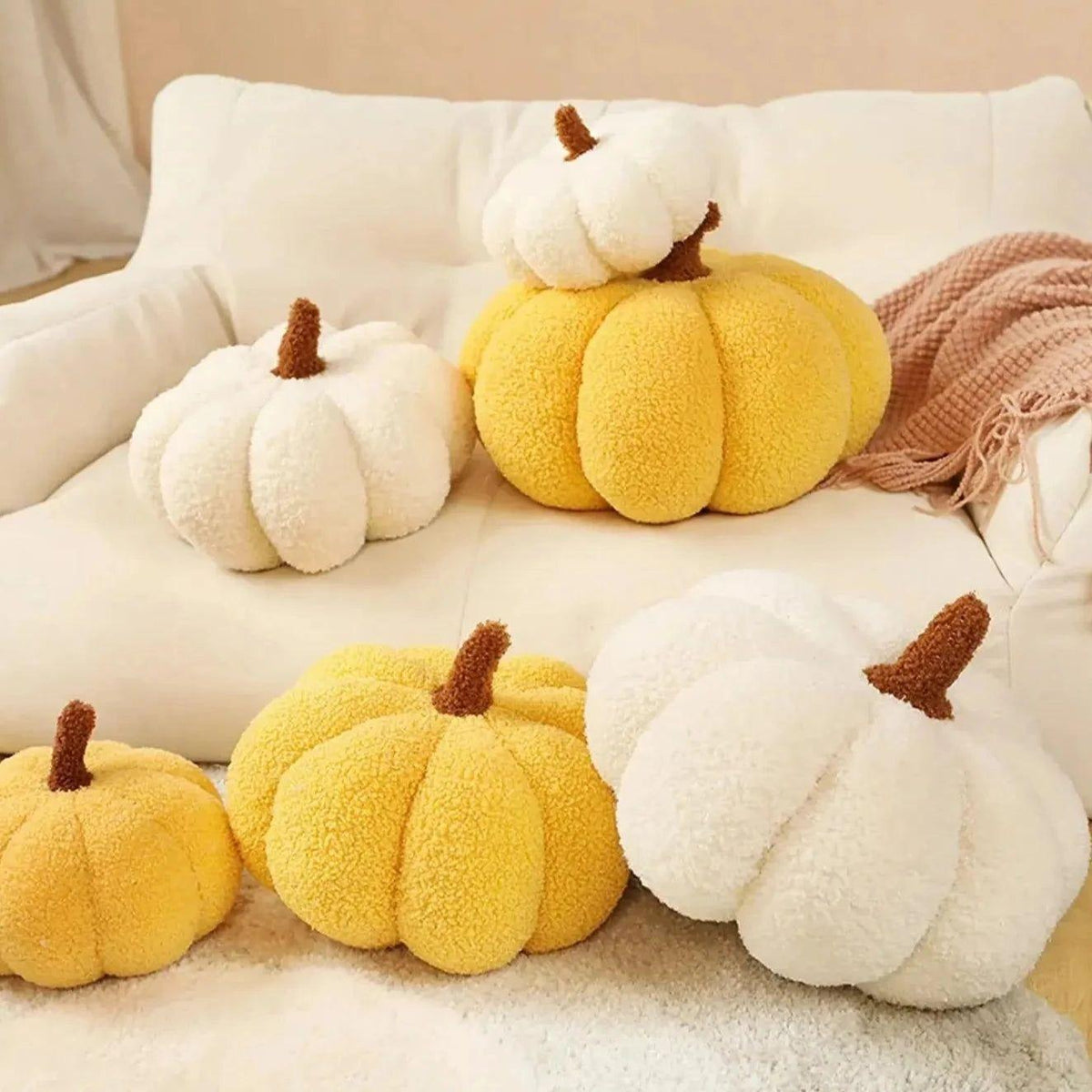 HerfstKnus Pompoenkussen voor Gezellige Herfstdecoratie