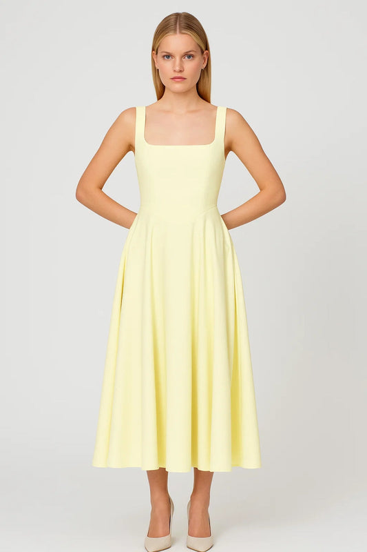 Aurevia Gele Elegante Midi Jurk met Brede Bandjes en Zomerlook