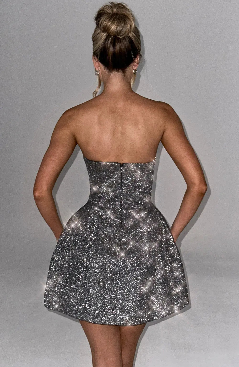 Dames Glanzend Minikleed Elara – Feestelijk en Getailleerd