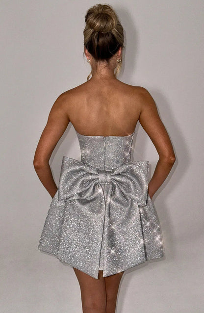 Dames Glanzend Minikleed Elara – Feestelijk en Getailleerd