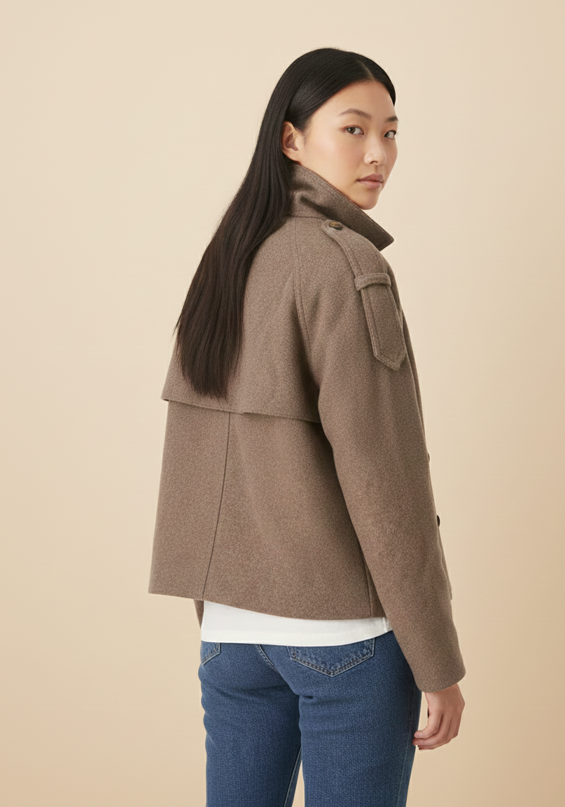 Korte dames winterjas WinterKraag Chic met moderne statementkraag