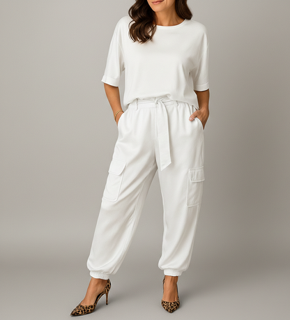 Dames Satijnen Tweedelige Set Amarante – Half Mouw Top en Rechte Broek