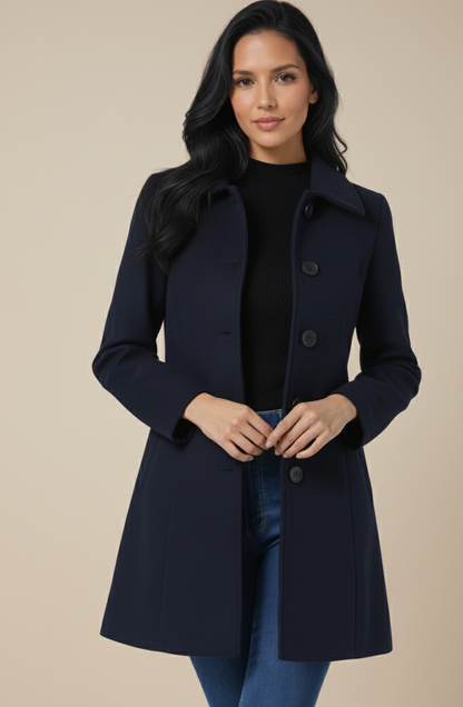 Aurora Getailleerde Damesjas met Uitlopende Zoom – Elegant & Tijdloos