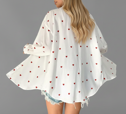 Valoria oversized damesblouse met hartjesprint en knoopsluiting