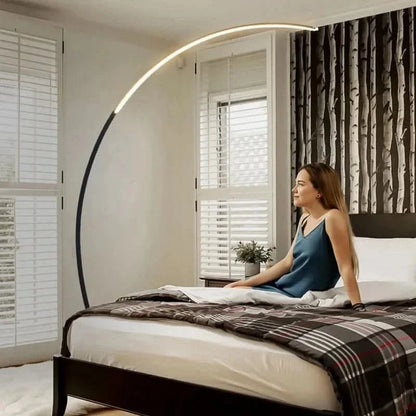 Alpenboog – Gebogen LED-vloerlamp, Dimbaar, Warmwit 2700 K, 170 cm