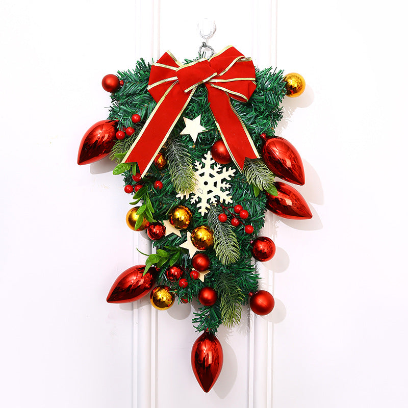 Kerstkrans Rosella – Decoratieve Kerstkrans met Rode en Gouden Details