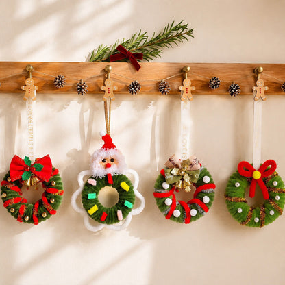 Roodgroene Kerstkrans Cadeaulint – Feestelijke Deur- en Wanddecoratie