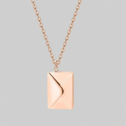 HartBoodschap Ketting met Persoonlijke Gravure en Elegant Design