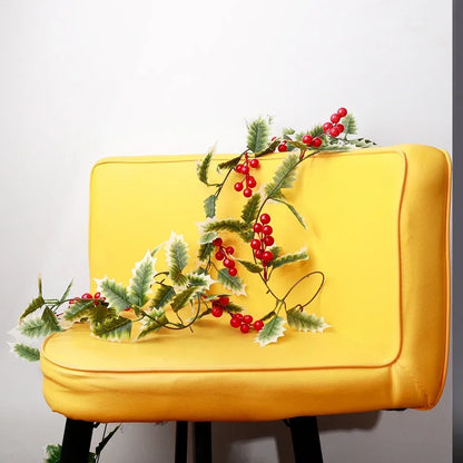 Kerstslinger – 2 Meter Feestelijke Decoratie met Bessen en Bladeren