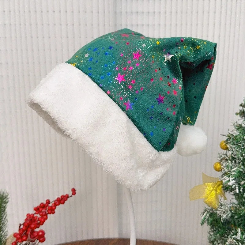 Sterrenpret – Kleurrijke Kerstmuts met Gouden Sterren voor Volwassenen