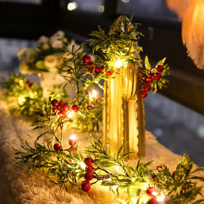 Bessenlicht Noël – Kerstslinger met Rode Bessen en 20 Warmwitte LED's