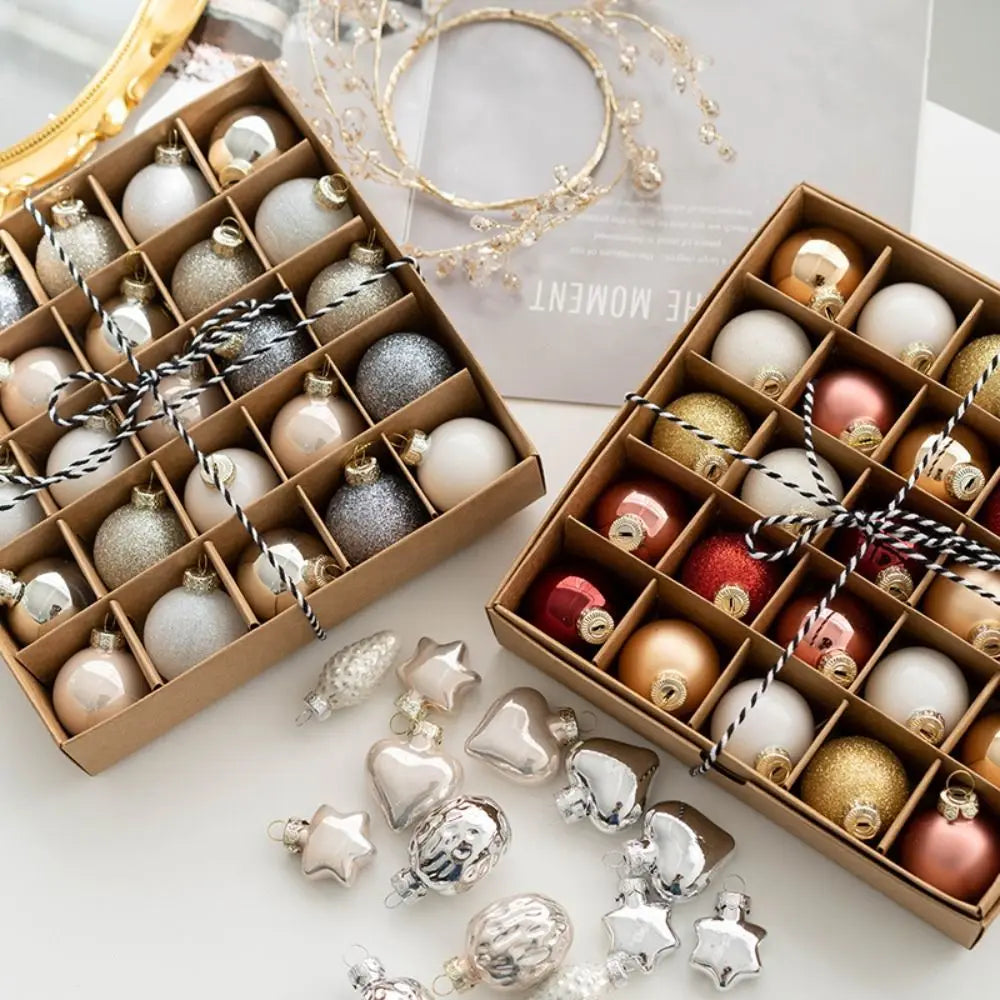 Roségoudia – Set van 25 Kerstballen van 4 cm in Roze, Rood en Goud