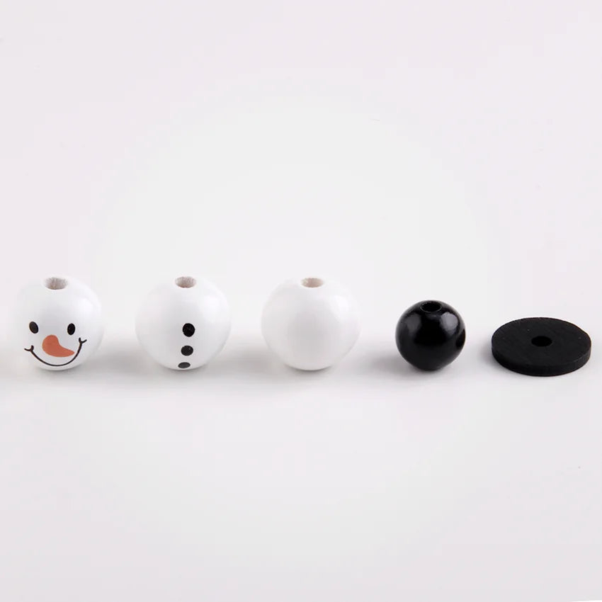 Sneeuwmira – Houten Kerstsneeuwpop met Kralen als Decoratie