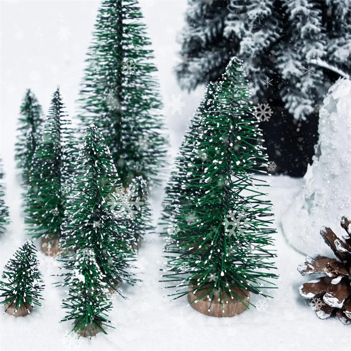 Frostelle – Set van 25 Miniatuur Kerstbomen met Kunstsneeuw