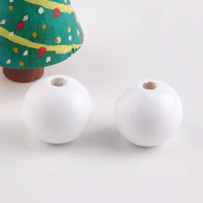 Sneeuwmira – Houten Kerstsneeuwpop met Kralen als Decoratie