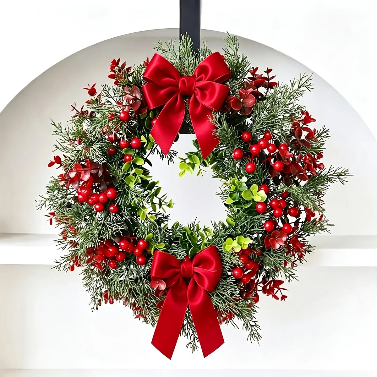 Kerstkrans Rode Bessen – 35 cm Feestelijke Deur- en Wanddecoratie