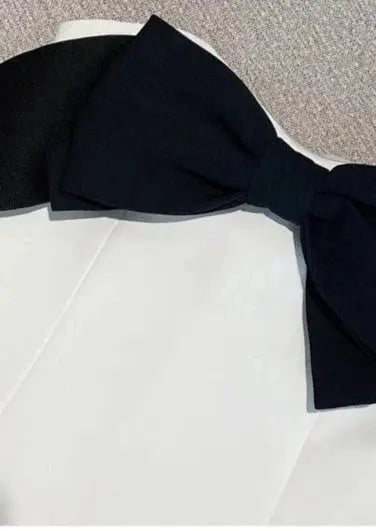 Amélie – Elegante Tweedelige Damesjurk met Zwarte Strik