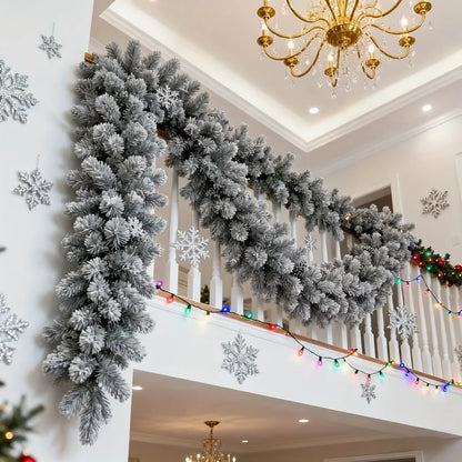 Sneeuwdenna – Besneeuwde Kunstkerstkrans voor Deur en Muur