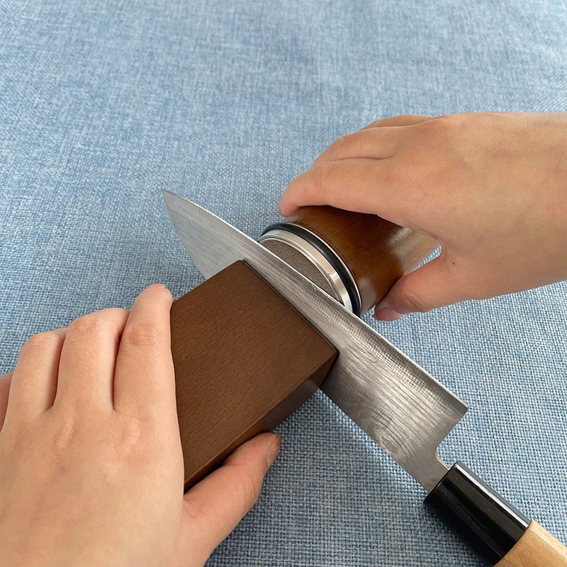 Messenslijper met Magnetische Houder – Compact en Veelzijdig