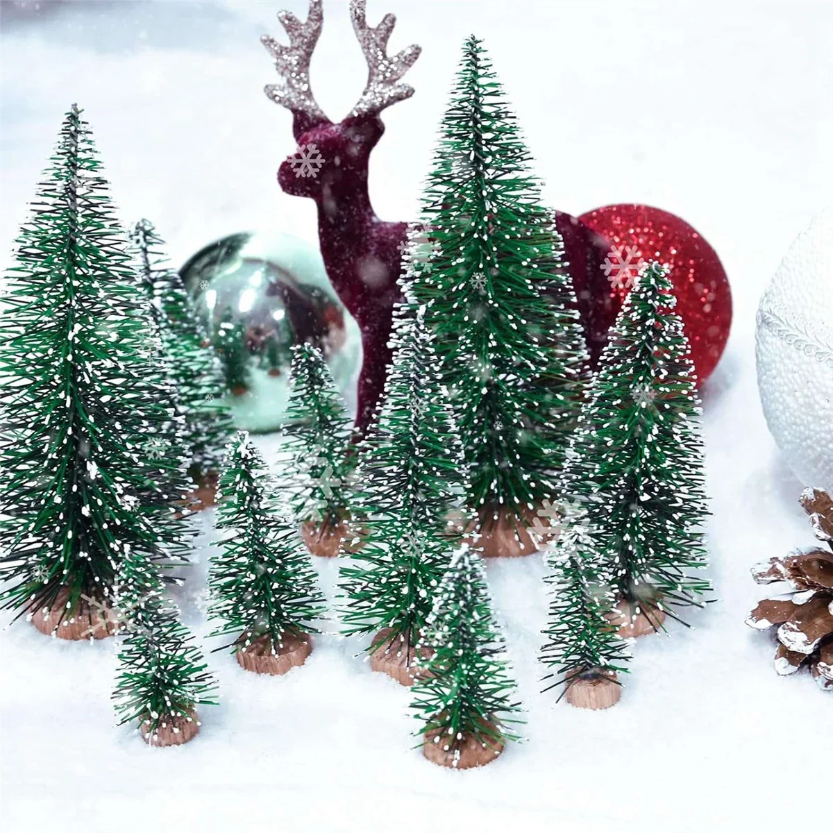 Frostelle – Set van 25 Miniatuur Kerstbomen met Kunstsneeuw