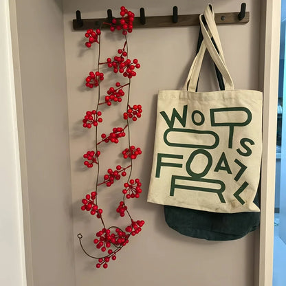 Rode Feestslinger – Decoratieve Kerstslinger van 190 cm met Rode Bessen