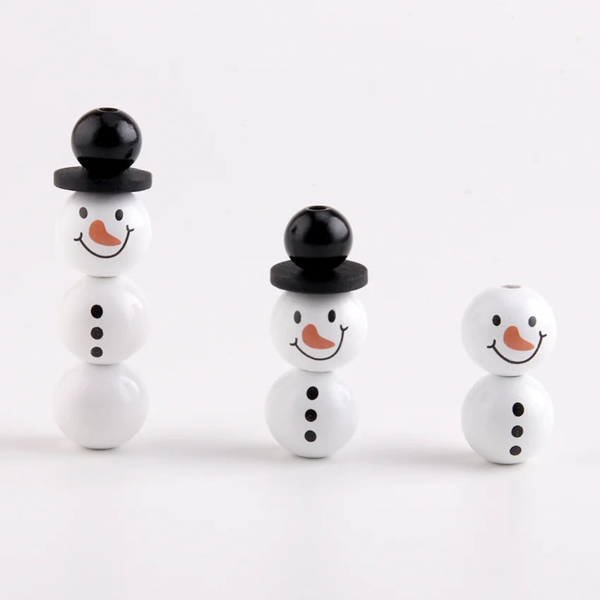 Sneeuwmira – Houten Kerstsneeuwpop met Kralen als Decoratie