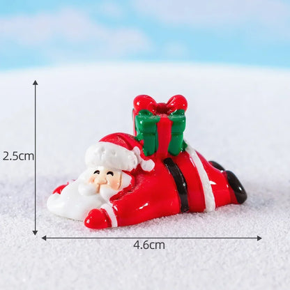 Kerstwereld Figuren – Kerstman en Elanden als Feestdecoratie