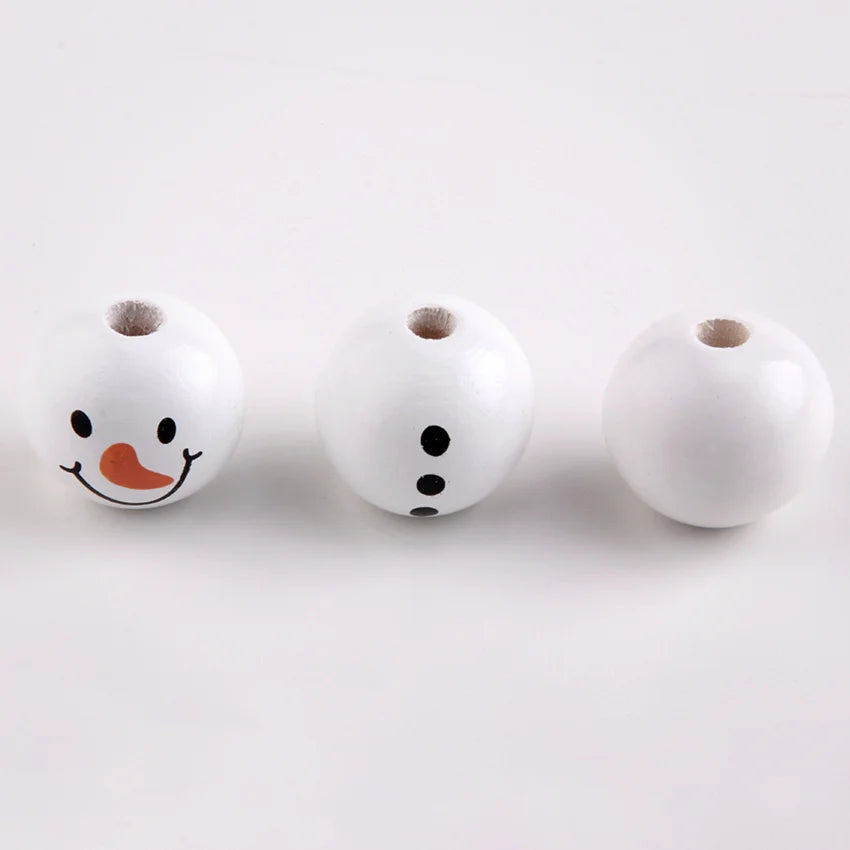Sneeuwmira – Houten Kerstsneeuwpop met Kralen als Decoratie