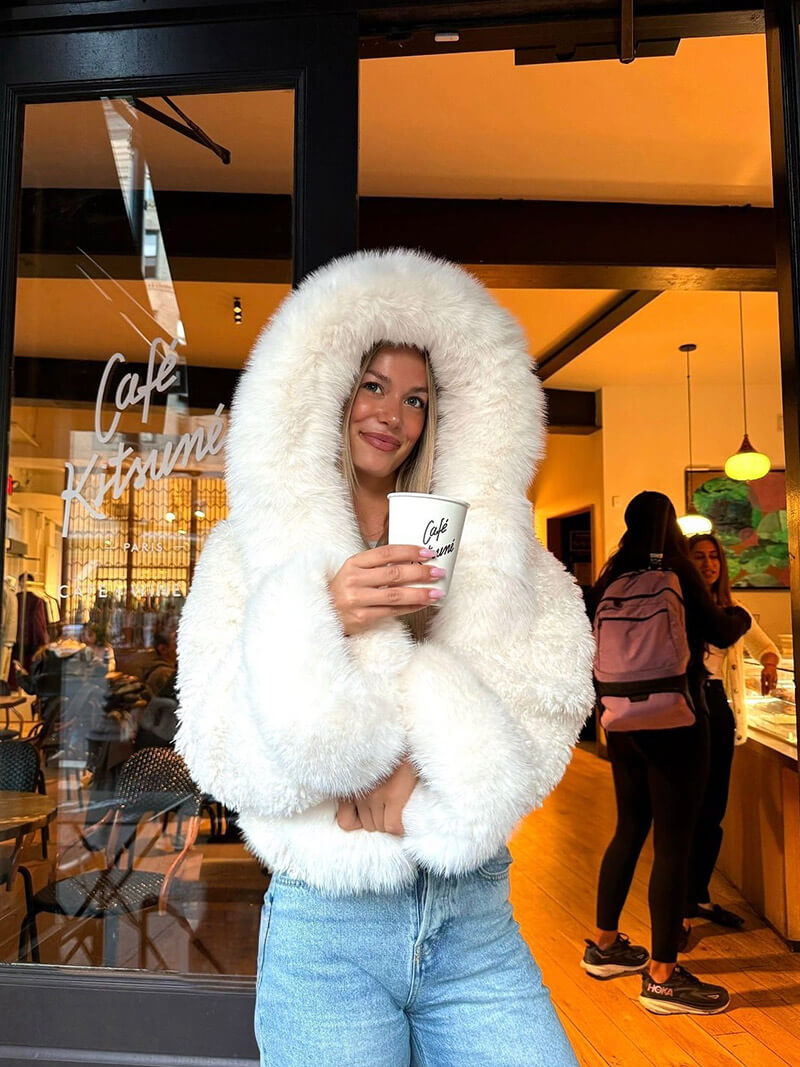 Fluffy Kunstbont Jas met Oversized Capuchon