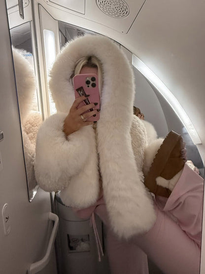 Fluffy Kunstbont Jas met Oversized Capuchon