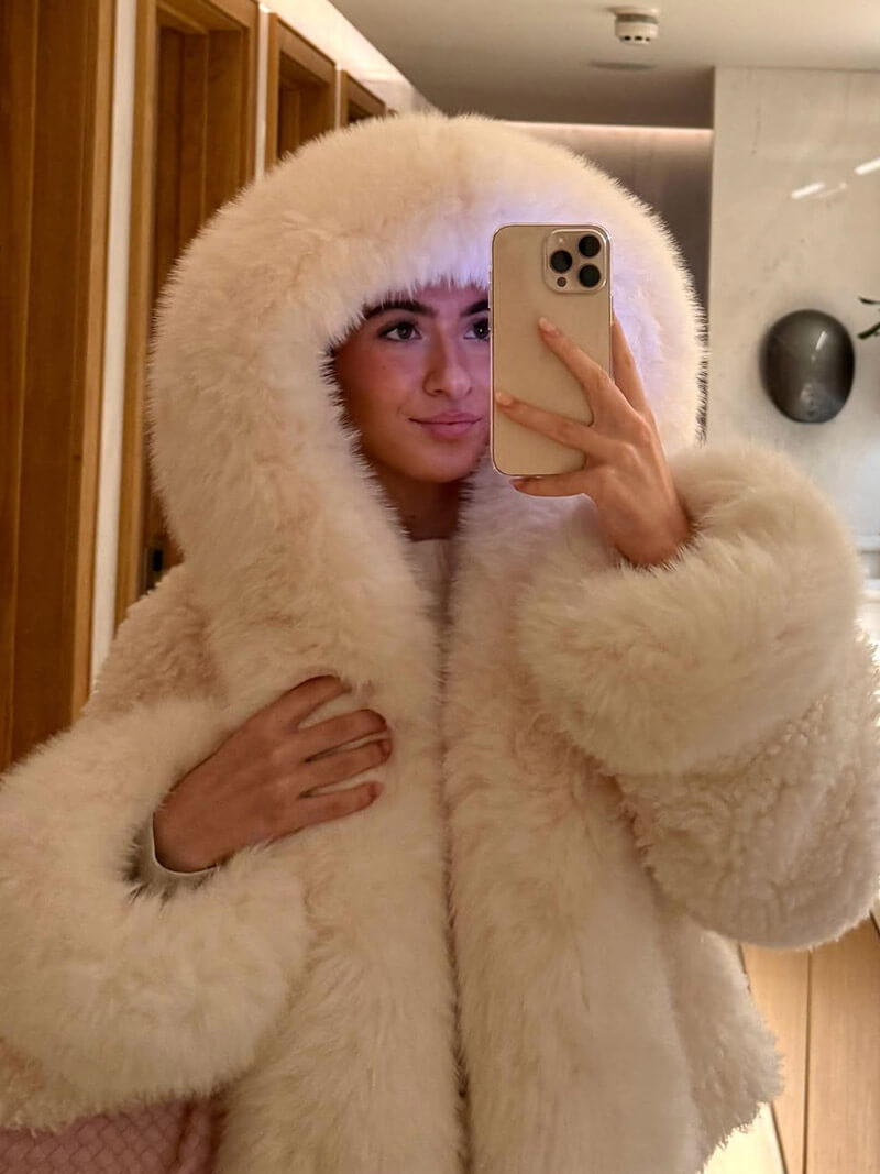 Fluffy Kunstbont Jas met Oversized Capuchon