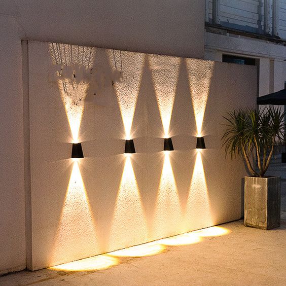 ZonneMuur Solar Wandlamp – Draadloze LED Buitenverlichting