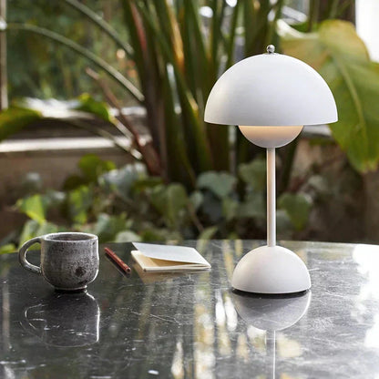 LunarGlow - LED-tafellamp voor een sfeervolle interieur