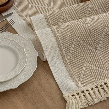 Zigzag Tafelrunner met Franjes – Decoratieve Tafelloper