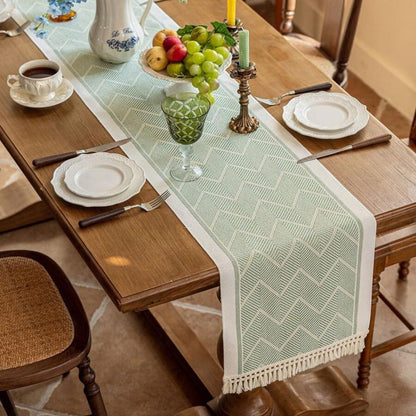 Zigzag Tafelrunner met Franjes – Decoratieve Tafelloper