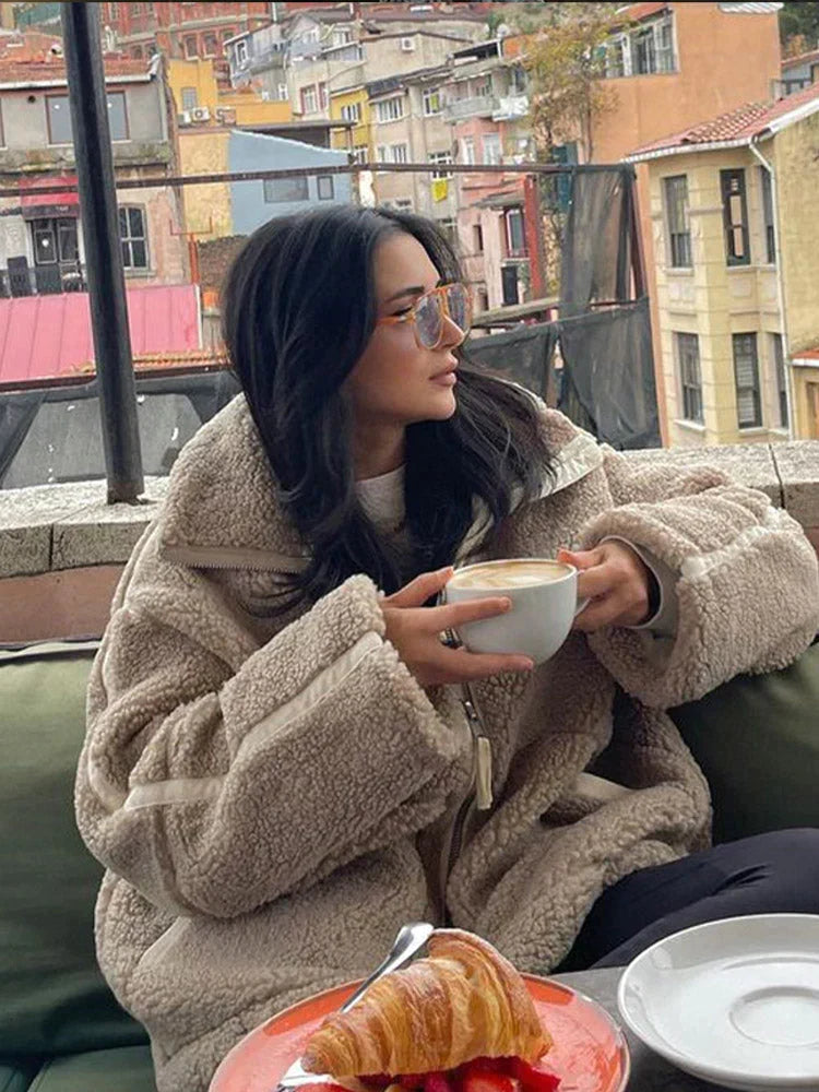 Elara Dames Teddy Jas – Oversized Winterjas met Hoge Kraag